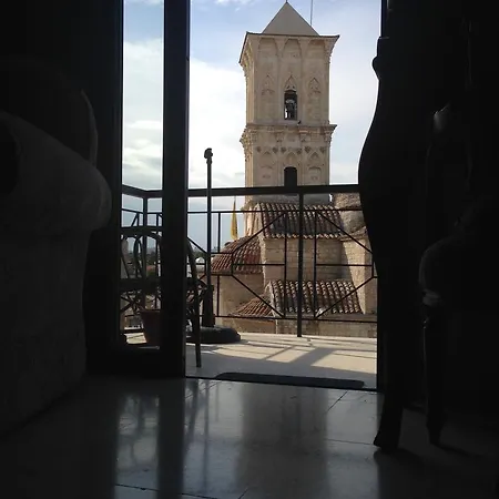 Saint Lazarus Street Landhaus *
